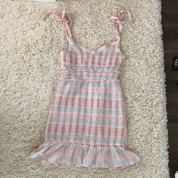 Dress - Picture 2 of 4